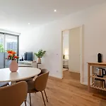 Apartment Sleek & Modern Flat W/ Private Garage By Hostwise