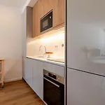 Sleek & Modern Flat W/ Private Garage By Hostwise *