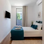 Apartamento Sleek & Modern Flat W/ Private Garage By Hostwise