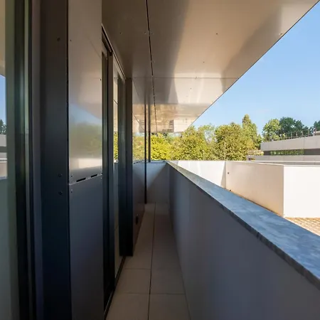 Apartment Sleek & Modern Flat W/ Private Garage By Hostwise Leça da Palmeira