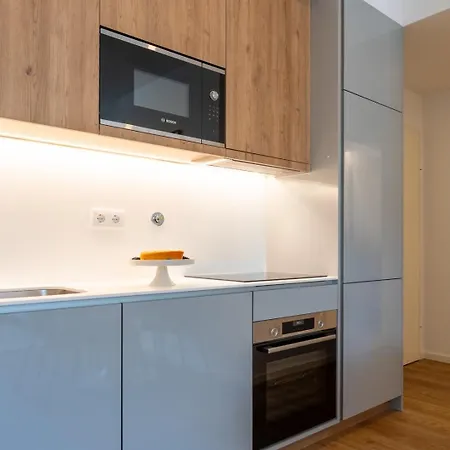 Sleek & Modern Flat W/ Private Garage By Hostwise