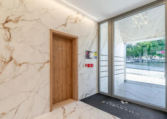 Apartment Sleek & Modern Flat W/ Private Garage By Hostwise Leça da Palmeira